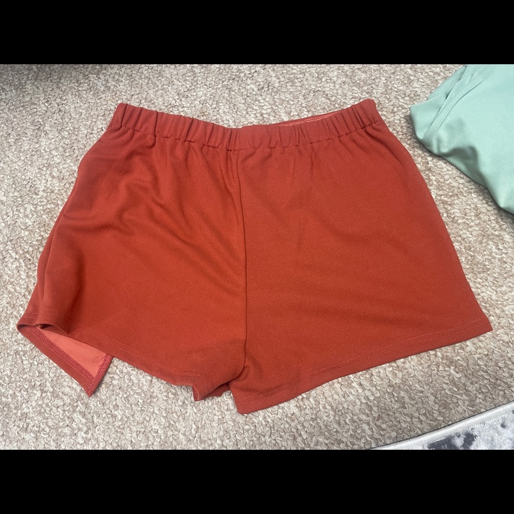 SHEIN skort - Picture 2 of 2